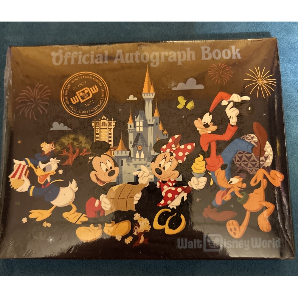 Walt Disney World Mickey Mouse & Friends At Castle Official Autograph Book New